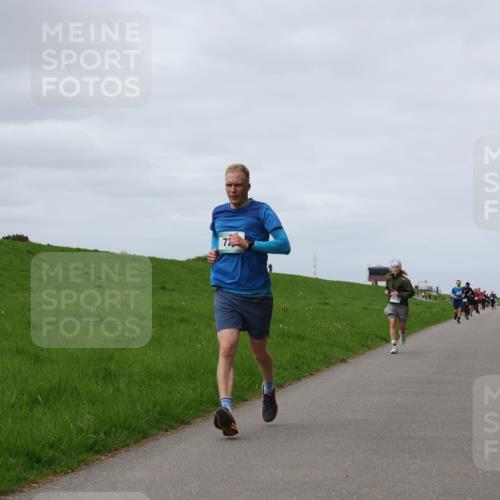 04.05.2025 - 8. Wedeler Halbmarathon Yannick Fuchs http://msf.ph/oto/7832511 04.05.2025 11:41:30 Laufen 1013 meine-sportfotos.de