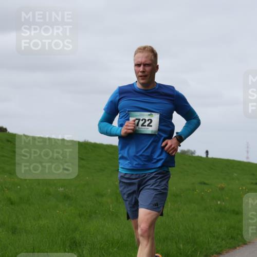 04.05.2025 - 8. Wedeler Halbmarathon Yannick Fuchs http://msf.ph/oto/7832528 04.05.2025 11:41:30 Laufen 722, 1013 meine-sportfotos.de
