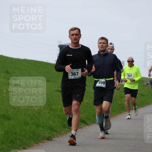 04.05.2025 - 8. Wedeler Halbmarathon Yannick Fuchs http://msf.ph/oto/7832532 04.05.2025 11:21:16 Laufen 367, 889, 699, 21, 820, 863, 640 meine-sportfotos.de