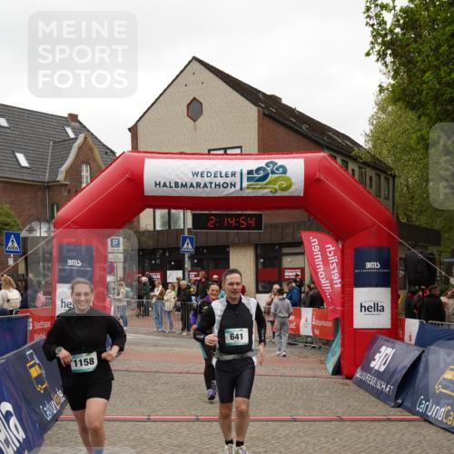 04.05.2025 - 8. Wedeler Halbmarathon Felixshl http://msf.ph/oto/7832559 04.05.2025 12:14:52 Ziel 274, 641, 1158 meine-sportfotos.de