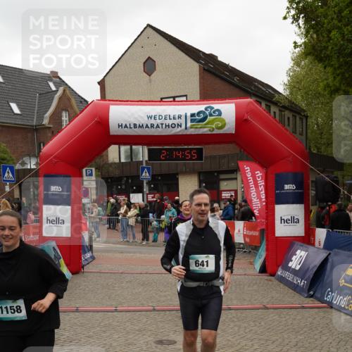 04.05.2025 - 8. Wedeler Halbmarathon Felixshl http://msf.ph/oto/7832600 04.05.2025 12:14:53 Ziel 274, 641, 1158 meine-sportfotos.de