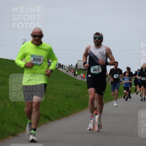 04.05.2025 - 8. Wedeler Halbmarathon Yannick Fuchs http://msf.ph/oto/7832712 04.05.2025 11:21:22 Laufen 820, 863, 394, 10, 1211 meine-sportfotos.de