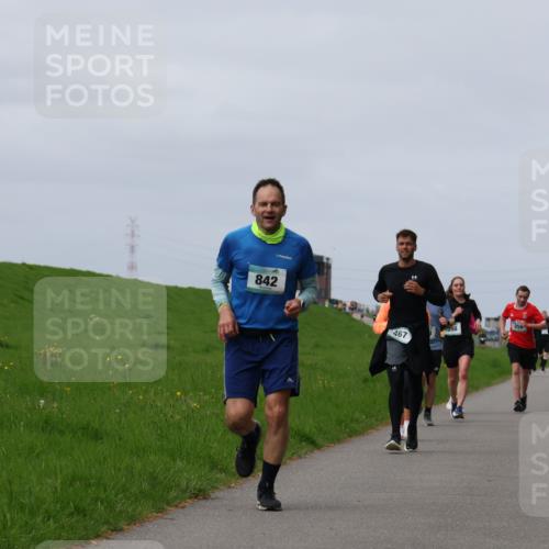 04.05.2025 - 8. Wedeler Halbmarathon Yannick Fuchs http://msf.ph/oto/7832718 04.05.2025 11:41:41 Laufen 842, 467, 398, 256 meine-sportfotos.de