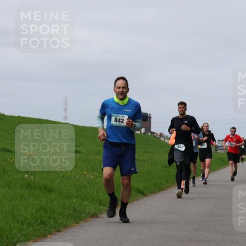 04.05.2025 - 8. Wedeler Halbmarathon Yannick Fuchs http://msf.ph/oto/7832722 04.05.2025 11:41:42 Laufen 842, 467, 25, 398 meine-sportfotos.de