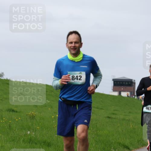 04.05.2025 - 8. Wedeler Halbmarathon Yannick Fuchs http://msf.ph/oto/7832738 04.05.2025 11:41:43 Laufen 842, 233, 467, 98 meine-sportfotos.de