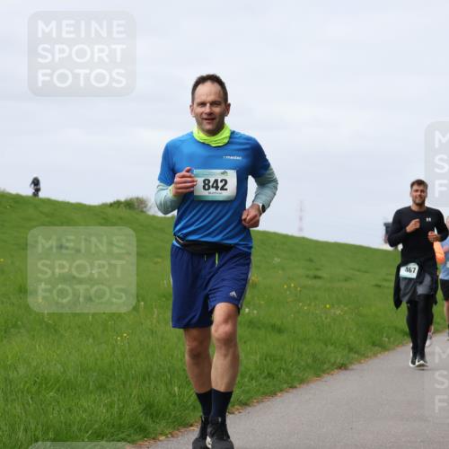 04.05.2025 - 8. Wedeler Halbmarathon Yannick Fuchs http://msf.ph/oto/7832771 04.05.2025 11:41:44 Laufen 842, 467, 233 meine-sportfotos.de