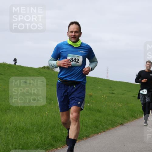 04.05.2025 - 8. Wedeler Halbmarathon Yannick Fuchs http://msf.ph/oto/7832776 04.05.2025 11:41:44 Laufen 842, 467, 233, 98 meine-sportfotos.de