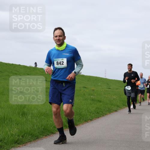 04.05.2025 - 8. Wedeler Halbmarathon Yannick Fuchs http://msf.ph/oto/7832794 04.05.2025 11:41:45 Laufen 842, 467, 233 meine-sportfotos.de
