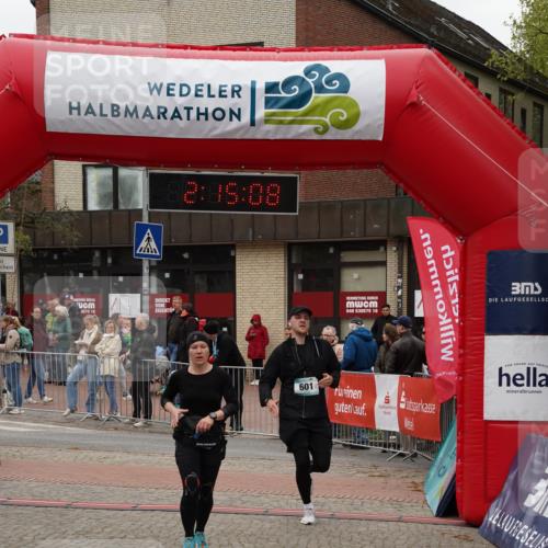 04.05.2025 - 8. Wedeler Halbmarathon Felixshl http://msf.ph/oto/7832795 04.05.2025 12:15:06 Ziel 271, 296, 601 meine-sportfotos.de