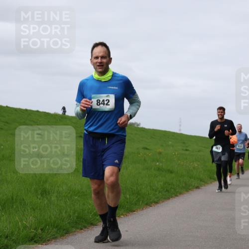 04.05.2025 - 8. Wedeler Halbmarathon Yannick Fuchs http://msf.ph/oto/7832798 04.05.2025 11:41:45 Laufen 842, 467, 233 meine-sportfotos.de
