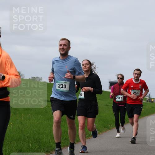 04.05.2025 - 8. Wedeler Halbmarathon Yannick Fuchs http://msf.ph/oto/7832923 04.05.2025 11:41:50 Laufen 55, 233, 98, 317, 256 meine-sportfotos.de