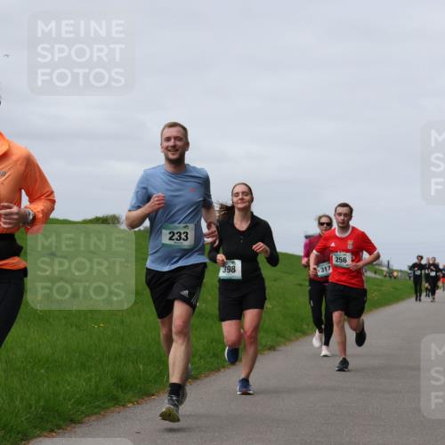 04.05.2025 - 8. Wedeler Halbmarathon Yannick Fuchs http://msf.ph/oto/7832937 04.05.2025 11:41:50 Laufen 559, 233, 398, 317, 256 meine-sportfotos.de