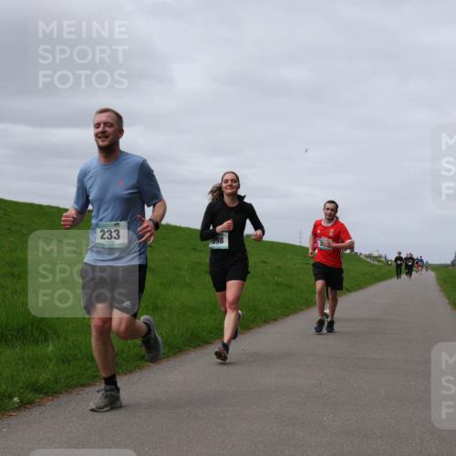 04.05.2025 - 8. Wedeler Halbmarathon Yannick Fuchs http://msf.ph/oto/7832976 04.05.2025 11:41:51 Laufen 233, 398 meine-sportfotos.de