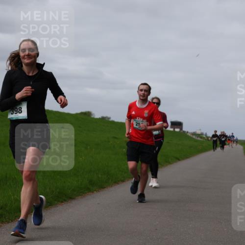 04.05.2025 - 8. Wedeler Halbmarathon Yannick Fuchs http://msf.ph/oto/7832992 04.05.2025 11:41:52 Laufen 398, 25 meine-sportfotos.de