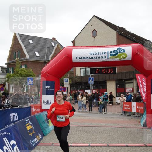 04.05.2025 - 8. Wedeler Halbmarathon Felixshl http://msf.ph/oto/7833008 04.05.2025 12:15:33 Ziel 102, 675 meine-sportfotos.de