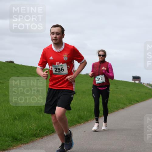 04.05.2025 - 8. Wedeler Halbmarathon Yannick Fuchs http://msf.ph/oto/7833013 04.05.2025 11:41:53 Laufen 256, 317 meine-sportfotos.de