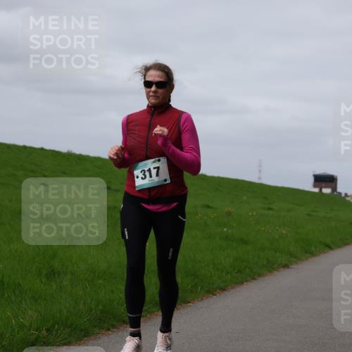 04.05.2025 - 8. Wedeler Halbmarathon Yannick Fuchs http://msf.ph/oto/7833030 04.05.2025 11:41:54 Laufen 317 meine-sportfotos.de