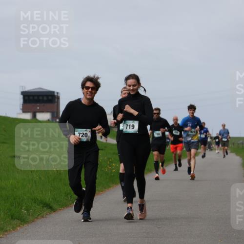 04.05.2025 - 8. Wedeler Halbmarathon Yannick Fuchs http://msf.ph/oto/7833070 04.05.2025 11:42:02 Laufen 720, 719, 925, 425, 786 meine-sportfotos.de