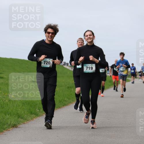 04.05.2025 - 8. Wedeler Halbmarathon Yannick Fuchs http://msf.ph/oto/7833086 04.05.2025 11:42:04 Laufen 720, 719, 786, 925 meine-sportfotos.de