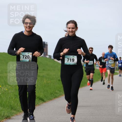 04.05.2025 - 8. Wedeler Halbmarathon Yannick Fuchs http://msf.ph/oto/7833095 04.05.2025 11:42:05 Laufen 720, 719, 925, 786 meine-sportfotos.de