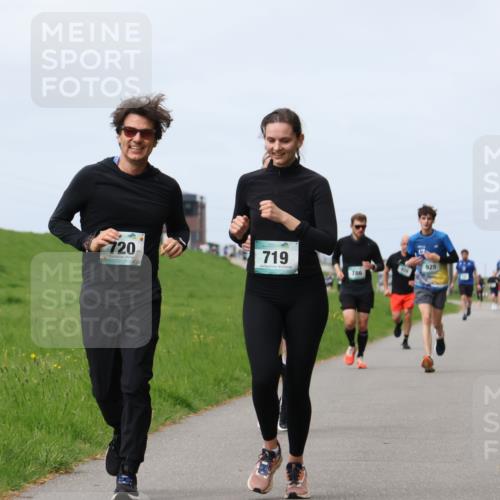 04.05.2025 - 8. Wedeler Halbmarathon Yannick Fuchs http://msf.ph/oto/7833098 04.05.2025 11:42:05 Laufen 720, 0719, 925, 786 meine-sportfotos.de