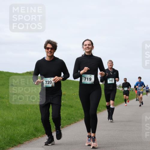 04.05.2025 - 8. Wedeler Halbmarathon Yannick Fuchs http://msf.ph/oto/7833160 04.05.2025 11:42:08 Laufen 720, 719, 343 meine-sportfotos.de