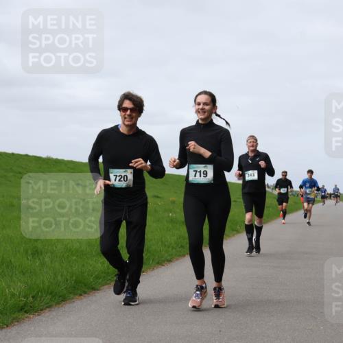 04.05.2025 - 8. Wedeler Halbmarathon Yannick Fuchs http://msf.ph/oto/7833174 04.05.2025 11:42:08 Laufen 720, 719, 343 meine-sportfotos.de