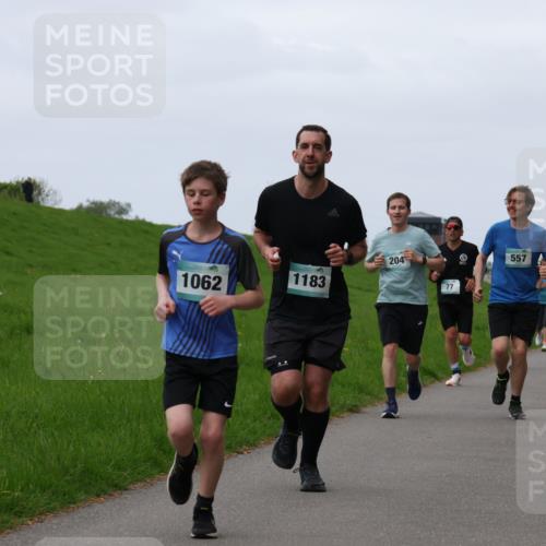 04.05.2025 - 8. Wedeler Halbmarathon Yannick Fuchs http://msf.ph/oto/7833175 04.05.2025 11:21:41 Laufen 1183, 1062, 204, 77, 557 meine-sportfotos.de
