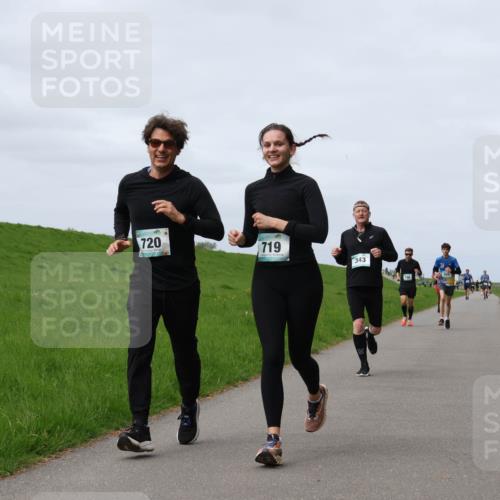 04.05.2025 - 8. Wedeler Halbmarathon Yannick Fuchs http://msf.ph/oto/7833180 04.05.2025 11:42:08 Laufen 720, 719, 343 meine-sportfotos.de