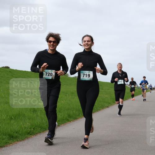 04.05.2025 - 8. Wedeler Halbmarathon Yannick Fuchs http://msf.ph/oto/7833185 04.05.2025 11:42:08 Laufen 720, 719, 343 meine-sportfotos.de