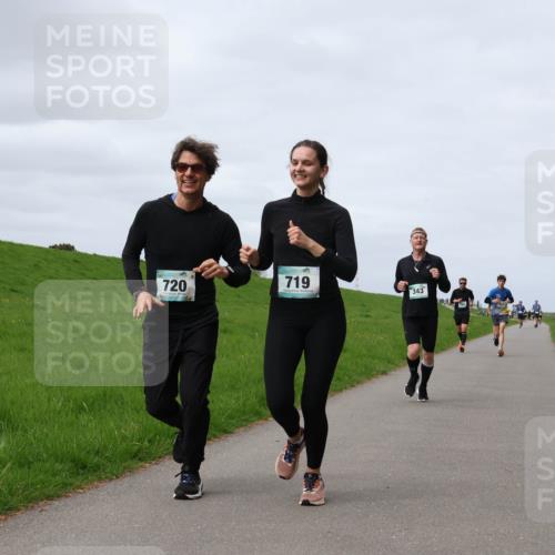 04.05.2025 - 8. Wedeler Halbmarathon Yannick Fuchs http://msf.ph/oto/7833191 04.05.2025 11:42:09 Laufen 720, 719, 343 meine-sportfotos.de