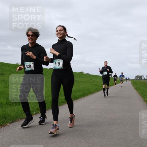 04.05.2025 - 8. Wedeler Halbmarathon Yannick Fuchs http://msf.ph/oto/7833224 04.05.2025 11:42:09 Laufen 720, 719, 343 meine-sportfotos.de