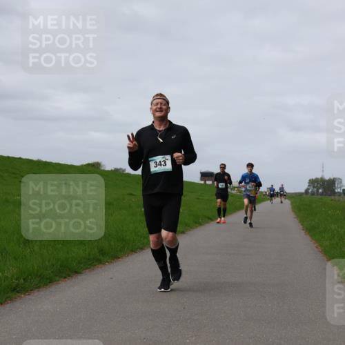 04.05.2025 - 8. Wedeler Halbmarathon Yannick Fuchs http://msf.ph/oto/7833237 04.05.2025 11:42:10 Laufen 343 meine-sportfotos.de