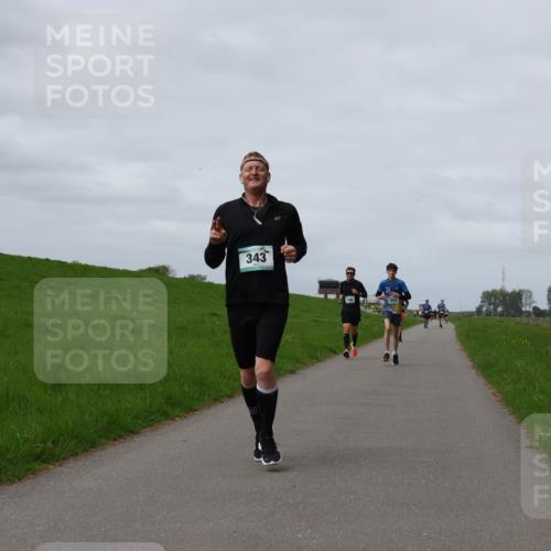 04.05.2025 - 8. Wedeler Halbmarathon Yannick Fuchs http://msf.ph/oto/7833241 04.05.2025 11:42:10 Laufen 343 meine-sportfotos.de