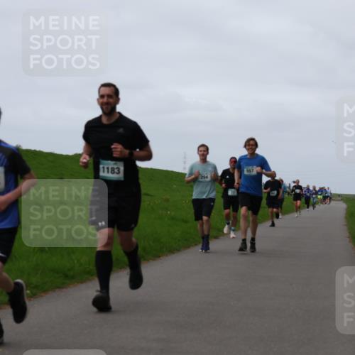 04.05.2025 - 8. Wedeler Halbmarathon Yannick Fuchs http://msf.ph/oto/7833247 04.05.2025 11:21:42 Laufen 1183, 204, 1062, 557 meine-sportfotos.de