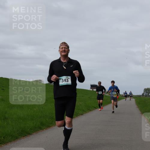 04.05.2025 - 8. Wedeler Halbmarathon Yannick Fuchs http://msf.ph/oto/7833250 04.05.2025 11:42:11 Laufen 343 meine-sportfotos.de