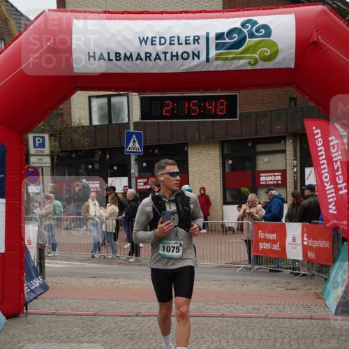 04.05.2025 - 8. Wedeler Halbmarathon Felixshl http://msf.ph/oto/7833251 04.05.2025 12:15:46 Ziel 270, 1075 meine-sportfotos.de