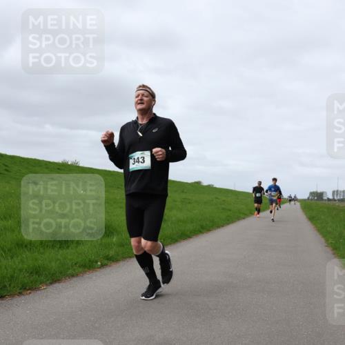 04.05.2025 - 8. Wedeler Halbmarathon Yannick Fuchs http://msf.ph/oto/7833286 04.05.2025 11:42:12 Laufen 343 meine-sportfotos.de