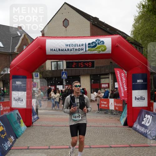 04.05.2025 - 8. Wedeler Halbmarathon Felixshl http://msf.ph/oto/7833294 04.05.2025 12:15:47 Ziel 1075 meine-sportfotos.de