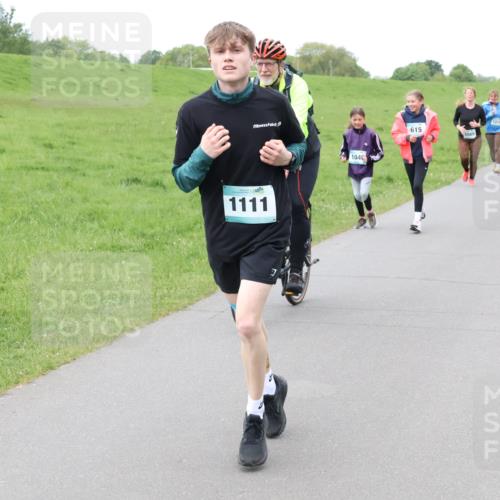 04.05.2025 - 8. Wedeler Halbmarathon Lena Gebhardt http://msf.ph/oto/7833295 04.05.2025 11:21:57 Laufen 1111, 104, 615, 1219 meine-sportfotos.de
