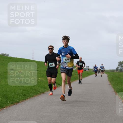 04.05.2025 - 8. Wedeler Halbmarathon Yannick Fuchs http://msf.ph/oto/7833296 04.05.2025 11:42:13 Laufen 786, 925 meine-sportfotos.de