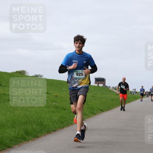 04.05.2025 - 8. Wedeler Halbmarathon Yannick Fuchs http://msf.ph/oto/7833327 04.05.2025 11:42:14 Laufen 925, 429 meine-sportfotos.de
