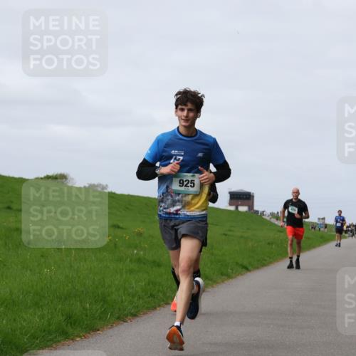 04.05.2025 - 8. Wedeler Halbmarathon Yannick Fuchs http://msf.ph/oto/7833329 04.05.2025 11:42:14 Laufen 925 meine-sportfotos.de