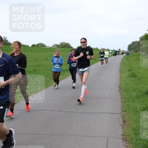04.05.2025 - 8. Wedeler Halbmarathon Lena Gebhardt http://msf.ph/oto/7833351 04.05.2025 11:22:01 Laufen 95, 1215, 1205 meine-sportfotos.de