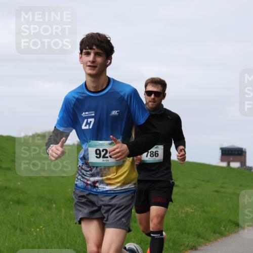 04.05.2025 - 8. Wedeler Halbmarathon Yannick Fuchs http://msf.ph/oto/7833353 04.05.2025 11:42:14 Laufen 47, 2, 923, 786, 429 meine-sportfotos.de