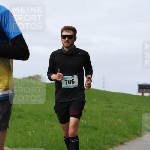 04.05.2025 - 8. Wedeler Halbmarathon Yannick Fuchs http://msf.ph/oto/7833356 04.05.2025 11:42:15 Laufen 62, 925, 18025, 786, 429 meine-sportfotos.de