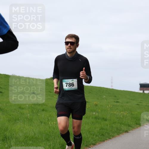 04.05.2025 - 8. Wedeler Halbmarathon Yannick Fuchs http://msf.ph/oto/7833368 04.05.2025 11:42:15 Laufen 925, 786, 429 meine-sportfotos.de
