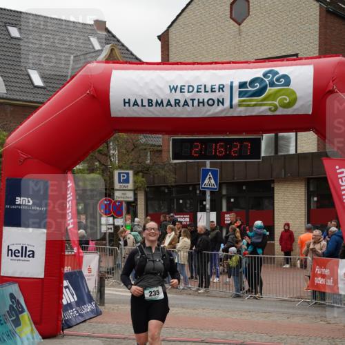 04.05.2025 - 8. Wedeler Halbmarathon Felixshl http://msf.ph/oto/7833417 04.05.2025 12:16:25 Ziel 235 meine-sportfotos.de