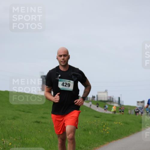 04.05.2025 - 8. Wedeler Halbmarathon Yannick Fuchs http://msf.ph/oto/7833423 04.05.2025 11:42:17 Laufen 429 meine-sportfotos.de