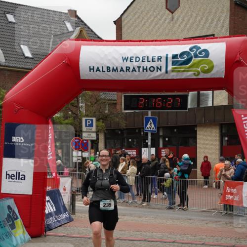 04.05.2025 - 8. Wedeler Halbmarathon Felixshl http://msf.ph/oto/7833428 04.05.2025 12:16:25 Ziel 235 meine-sportfotos.de